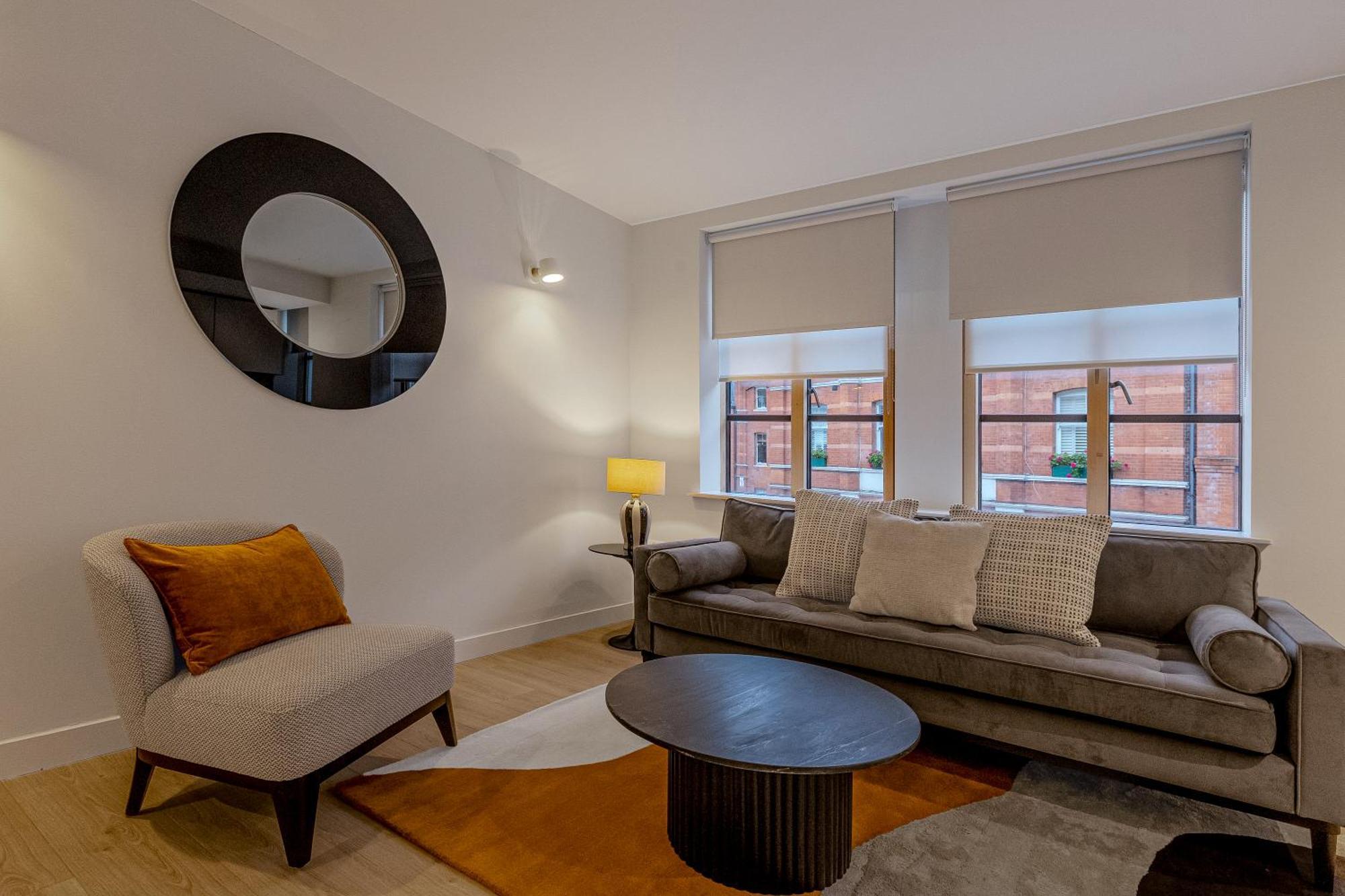 Central Servised Apartments On Artillery Lane London Ngoại thất bức ảnh