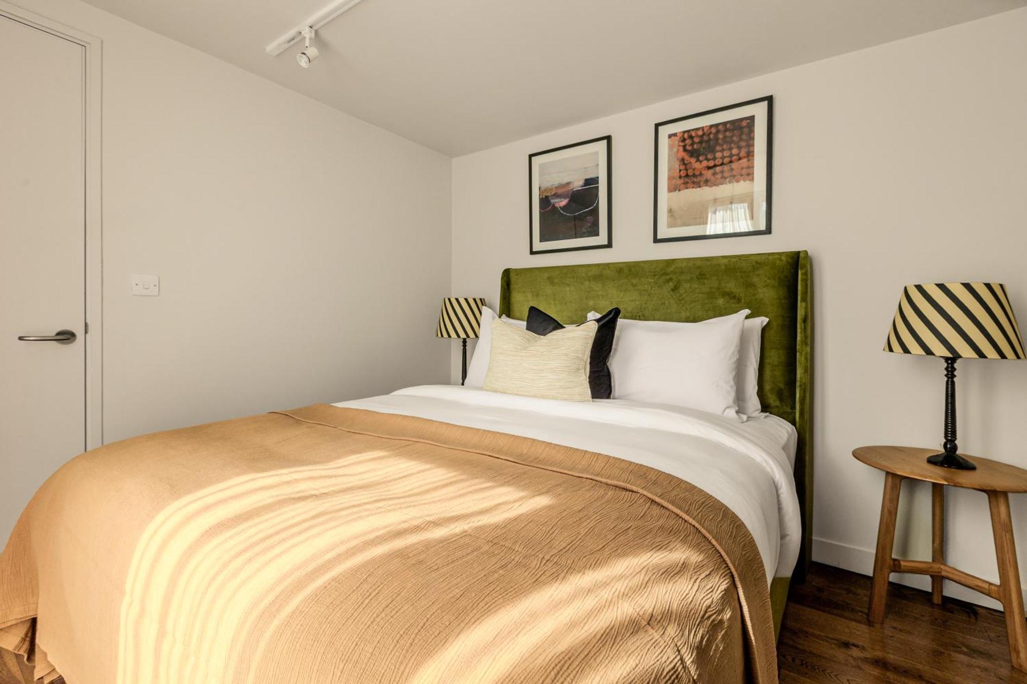 Central Servised Apartments On Artillery Lane London Ngoại thất bức ảnh
