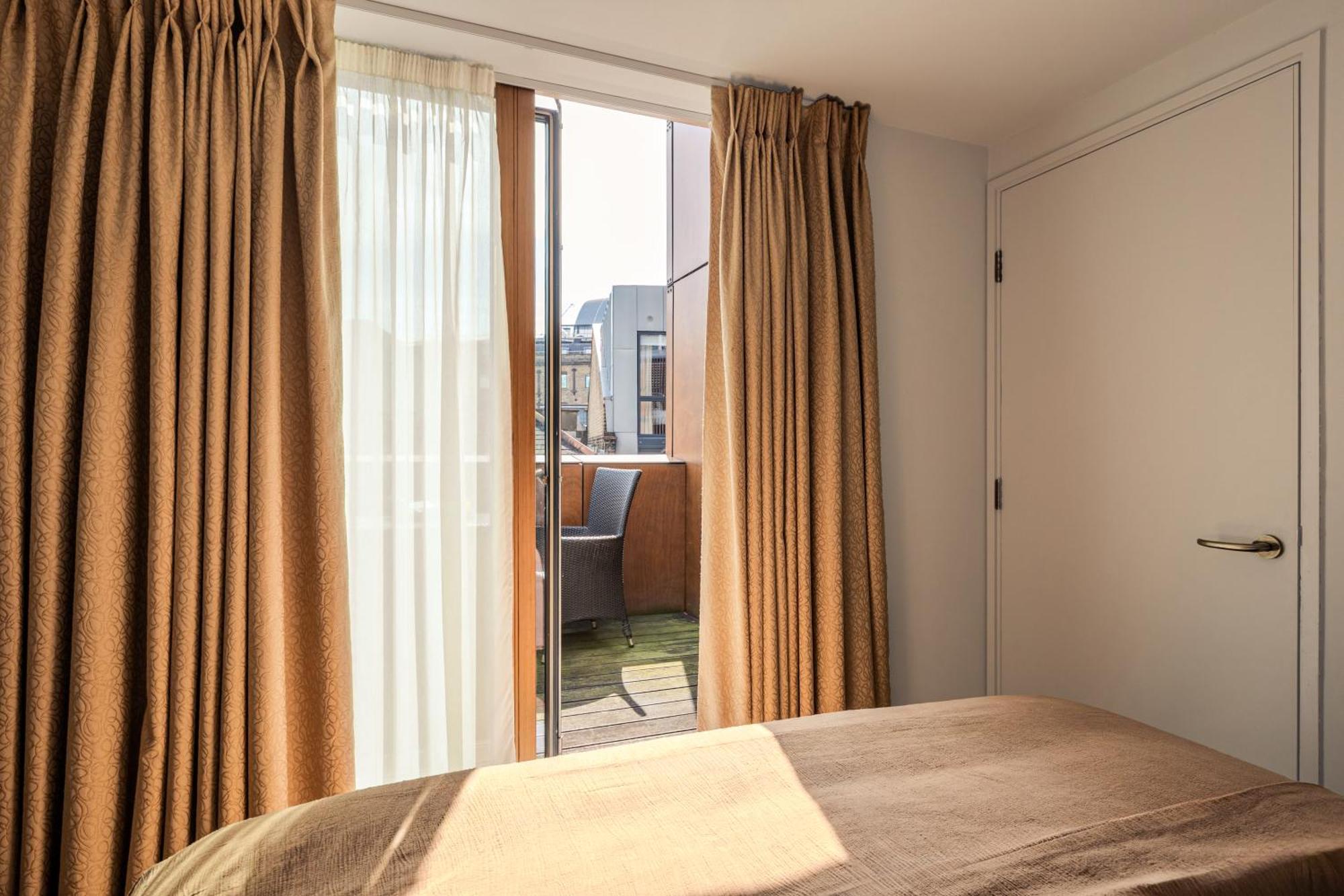 Central Servised Apartments On Artillery Lane London Ngoại thất bức ảnh
